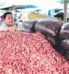  ?? FOTO: EL HERALDO ?? El acceso a los productos de la canasta básica cada día es más limitado para la población hondureña.