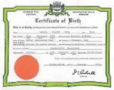  ??  ?? Ted Cruz has released his Alberta birth certificat­e and says his mother being a U.S. citizen makes him ‘natural-born.’