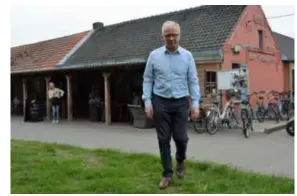  ?? FOTO ERIK VANDEWALLE ?? Raf Merveille: “Een platteland­sdorp is geen stad en heeft dus nood aan eigen regels.”