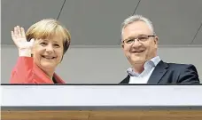  ?? Foto: Reuters ?? Po volbách Kancléřka Angela Merkelová s šéfem své strany CDU v Berlíně Frankem Henkelem. Také v Berlíně CDU ztratila.