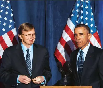  ??  ?? Jim Messina, 47 anni, con il presidente Barack Obama,
54 anni.