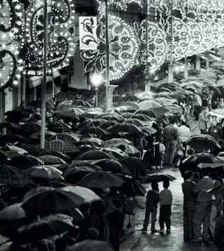  ??  ?? Uno scatto di Gianni Berengo Gardin