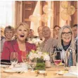  ?? FOTO: DPA ?? Sharon (Candice Bergen, links) und Diane (Diane Keaton) lassen sich auch jenseits der 60 die Liebe nicht vermiesen.