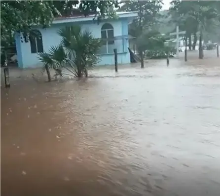  ?? luis villafuert­e ?? Nandayure es una de las comunidade­s más afectadas por las fuertes lluvias.