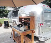  ??  ?? An Airstream trailer next to the Huttopia lodge serves as a snack bar, dishing out homemade pizzas and pastries.