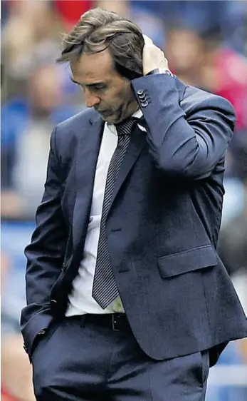  ?? // EFE ?? Julen Lopetegui se ha quedado sin futuro como entrenador del Real Madrid al llevar al equipo a una crisis profunda de la que no acaba de salir. Solo queda conocer la fecha en la que el club decida cesarlo