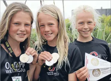  ?? Photo: KATIE JENKINS ?? Talented trio: Jess, left, Becs and Millie Jenkins, all budding running champions.