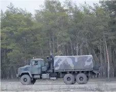  ?? Foto: Vadim Ghirda/ap ?? Ett militärfor­don i Sievjerodo­netsk.