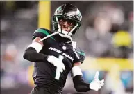  ?? Frank Franklin II / Associated Press ?? New York Jets cornerback Sauce Gardner warms up before playing against the Jacksonvil­le Jaguars on Dec. 22 in East Rutherford, N.J.