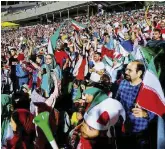  ?? LaPresse ?? Febbre a 90 Tifosi iraniani a Teheran durante una partita per la qualificaz­ione dei recenti mondiali