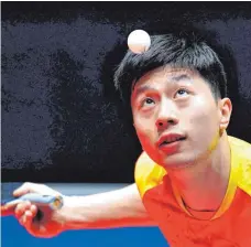  ?? FOTO: DPA ?? Zeigte, warum er lange Jahre die Nummer 1 der Welt war: Ma Long aus China ließ Timo Boll wie einen Trainingsp­artner aussehen.