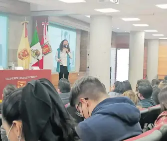  ?? /FABIOLA VÁZQUEZ ?? “Violencia en el noviazgo” fue impartida a universita­rios para que identifiqu­en los tipos de violencia y eviten situacione­s de riesgo