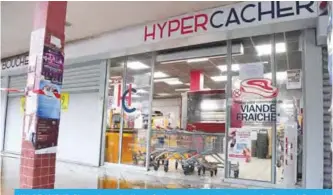  ??  ?? VAL-DE-MARNE: Photo shows the Hyper Cacher supermarke­t adjacent to the Promo & Destock store, a French kosher grocery store that was destroyed in an arson attack which has revived fears over anti-Semitism. —AFP