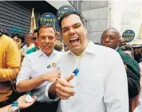  ?? HÉLVIO ROMERO/ESTADÃO-16/8/2016 ?? Parceria. Doria e Bruno fazem campanha pelas ruas do centro, em agosto de 2016