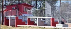  ?? / Kevin Myrick ?? Improvemen­ts at Biggers Field are underway just in time for the start of the softball season.