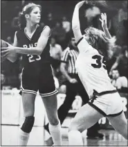  ?? Submitted photo ?? Former Rogers standout Sheryl Hastings Bishop (left) will be among the 2019 inductees into the Rogers Mountainee­rs Athletic Hall of Fame on Friday evening.