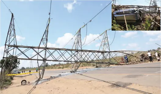  ?? ?? An electricit­y transmissi­on tower is sitting across Boshoff Road in Granitesid­e after it was hit by a car in the early hours of Saturday. The trapped vehicle (Inset) Picture: Shepherd Tozvireva