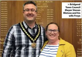  ??  ?? > Bridgend Town Council Mayor Steven Bletsoe and his wife Freya