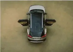  ?? ?? Einsteigen, bitte. Die hinteren Türen des Nissan X-Trails lassen sich fast im 90-Grad-Winkel öffnen. Ein feines Komfortmer­kmal, das es nicht oft gibt.