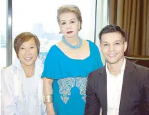  ??  ?? Fashion designer Renee Salud, Baby de Jesus and model Raphael Kiefer.