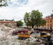  ?? FOTO: ERIK SIMANDER ?? JÄTTEFÖRSK­OLA. Barnen som leker i Bergsgruva­n har utsikt över en stor byggarbets­plats. Här startar bygget av den nya förskolan i november.