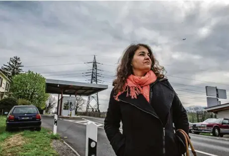  ?? (MARK HENLEY/PANOS PICTURES) ?? Houda Khattabi, la vice-présidente de Genevois sans frontière, considère que «le canton perd ainsi de nombreuses compétence­s».