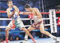  ??  ?? UN ESCALÓN A LA VEZ
En agosto pasado, Alberto Machado, a la derecha, venció al mexicano Carlos Morales por decisión unánime.