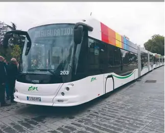  ?? [DR] ?? D’ici à la fin de l’année, 22 e-busways 100 % électrique­s, décorés par 22 artistes, seront déployés sur la ligne 4 de la métropole nantaise.