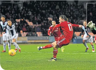  ??  ?? Aberdeen’s Stevie May scores the openiner, much to the chagrin of Saints’ Dean Lyness, inset