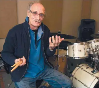  ?? ANDREW VAUGHAN LA PRESSE CANADIENNE ?? Le batteur Jerry Granelli dans son studio de Halifax en décembre 2010.