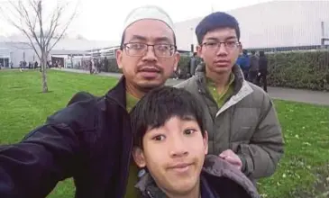  ??  ?? Mohd Haziq (kanan) dikatakan melarikan diri ketika kejadian .