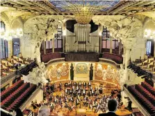  ?? BILD: SN/ESTRO ?? UNESCO-Weltkultur­erbe: das Símon Bólivar Orchestra und Gustavo Dudamel mit Beethoven im Palau de la Música Catalana.