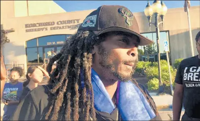  ?? AMANDA BRIDGMAN/TIMES UNION ?? Frank Sensabaugh, also known as Frank Nitty, who is the leader of a Black Lives Matter group, is released from the jail Thursday.