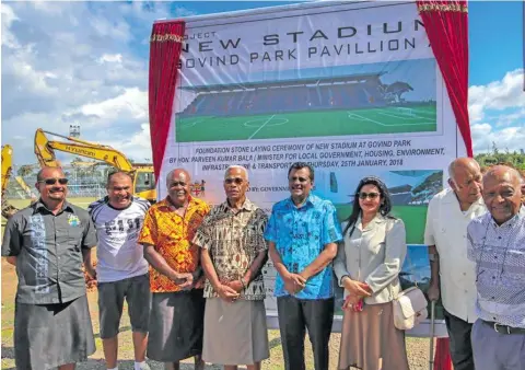  ?? Photo: DEPTFO ?? Tui Ba Ratu Filimoni Lagoivalu (fourth from left) stands beside Minister for Local Government, Urban Developmen­t, Housing and Environmen­t Parveen Bala at the old Govind Park in Ba on January 25, 2018.