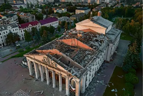  ?? PAULA BRONSTEIN/GETTY IMAGES ?? A missile struck the Chernihiv Regional Academic Ukrainian Music and Drama Theater late Saturday morning.