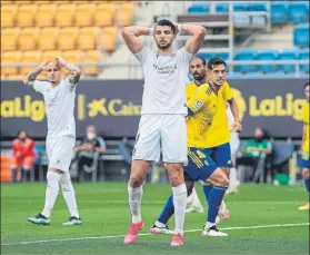  ?? FOTO: EFE ?? Rafa Mir (Huesca) marcó un golazo pero se fue de vacío del Ramón de Carranza