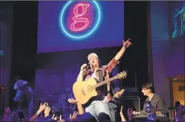  ?? Randy Lewis Los Angeles Times ?? GARTH BROOKS performs Thursday at the Crystal Palace in Bakersfiel­d.