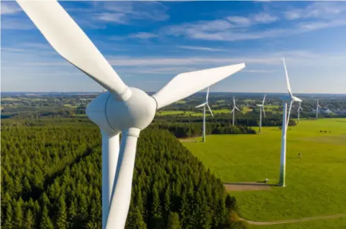  ?? SHUTTERSTO­CK ?? Norge klarer rett og slett ikke å få på plass nok energi uten at alle teknologie­r bidrar. Av de 13 TWh som er bygd ut de siste tre årene, kommer10 fra vindkraft.