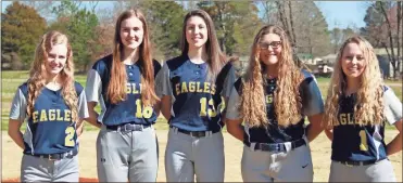  ?? Scott Herpst ?? Seniors Raleigh Suits, Lily Green, Grayson Broadrick, Gracie Lea Heard and Callie Ray are looking to leave their mark with Oakwood Christian softball in their final season.