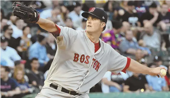  ?? AP PHOTO ?? ON THE MARK: Drew Pomeranz pitches during the Red Sox’ 4-1 win over the White Sox last night in Chicago.