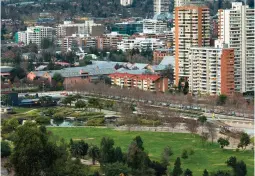  ??  ?? FROM LEFT:Valp Funiculara­ngle, Bicentenni­al Park in wealthy Vitacura district, Santiago