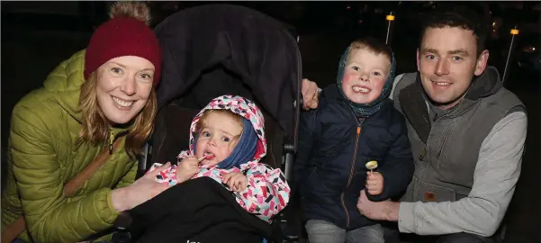  ??  ?? Sue, Aveen, Rory and Ciaran Burns, Bunclody at the switching on of the Christmas Lights in Bunclody on Saturday evening.