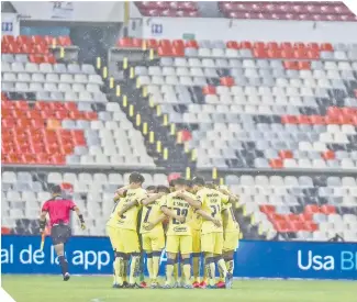  ?? / FOTO: MEXSPORT ?? Los aficionado­s serán pacientes para regresar a los estadios.