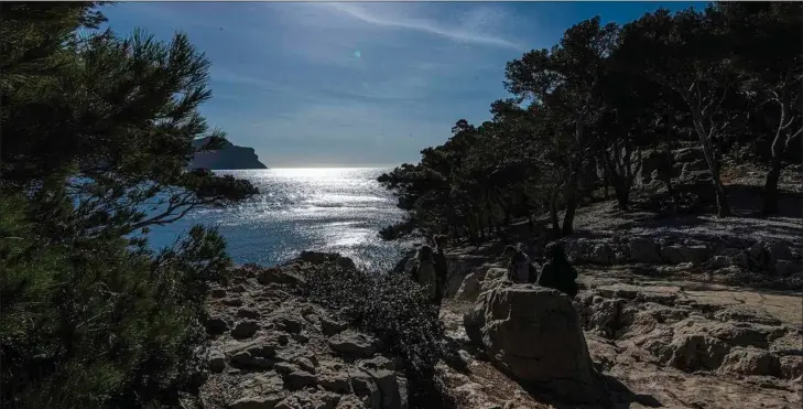  ??  ?? Les Calanques byder på en fantastisk natur. Foto: Anne Hollande