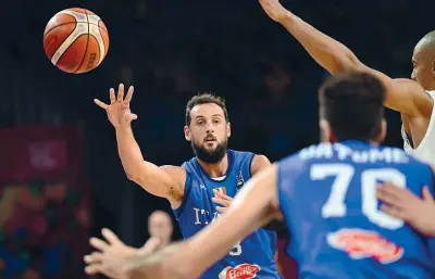  ??  ?? Leader Marco Belinelli, il giocatore azzurro più temuto dagli avversari: per lui sempre previste marcature speciali