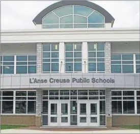  ?? MACOMB DAILY FILE PHOTO ?? L’Anse Creuse Public Schools officials say it’s “extremely important” for parents and guardians to perform a health check of their children each day before sending them off to school.
