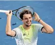  ?? Fotos: dpa ?? Alexander Zverev gewann die Goldmedail­le im Tennis.