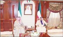  ?? KUNA photos ?? HH the Crown Prince with Speaker Al-Ghanim.