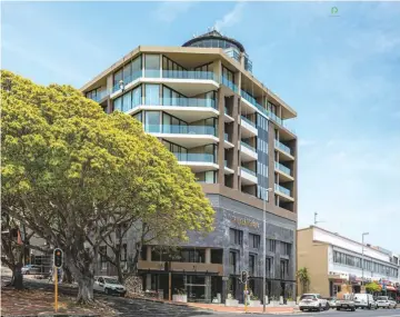  ??  ?? Mason Developmen­ts, a Cape Town-based developer of high-end luxury apartment blocks, contracted Totalstay to repurpose available units in The Glengariff in Sea Point for serviced letting