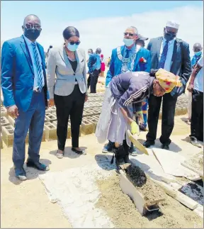  ?? Photo: Eveline de Klerk ?? Housing the nation… Prime Minister Saara Kuugongelw­a-Amadhila during the handing over of 49 houses and the ground-breaking for 41 houses for low-income earners at Henties Bay.